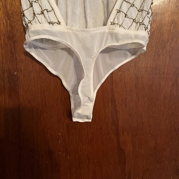 Free people cream and gold detail backless body suit size small - Picture 8 of 12